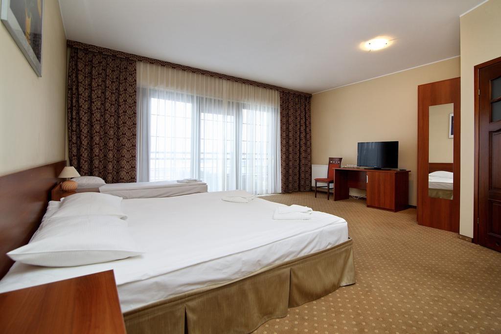 Amadeus Motel Lomza Phòng bức ảnh