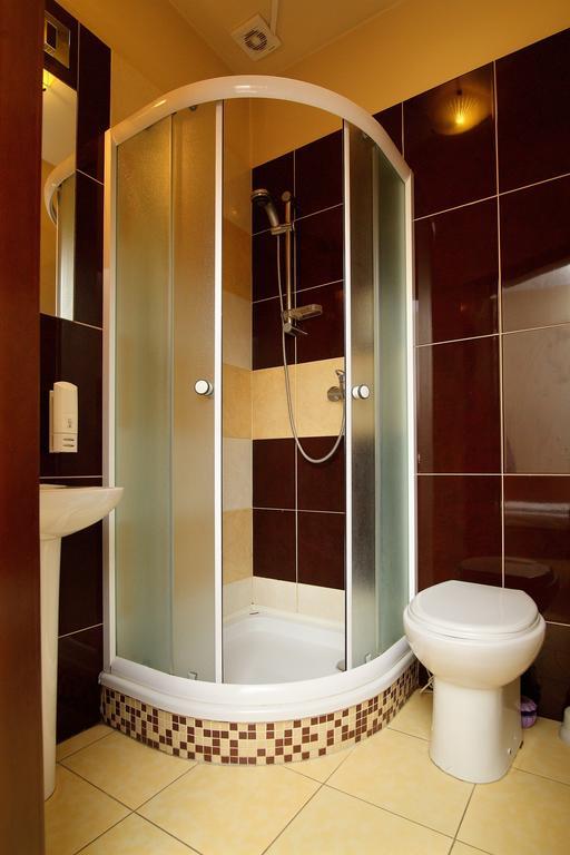 Amadeus Motel Lomza Phòng bức ảnh