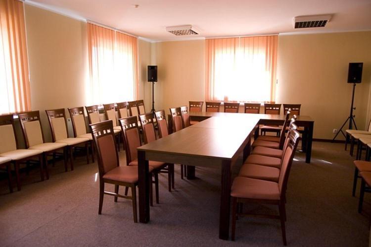 Amadeus Motel Lomza Ngoại thất bức ảnh