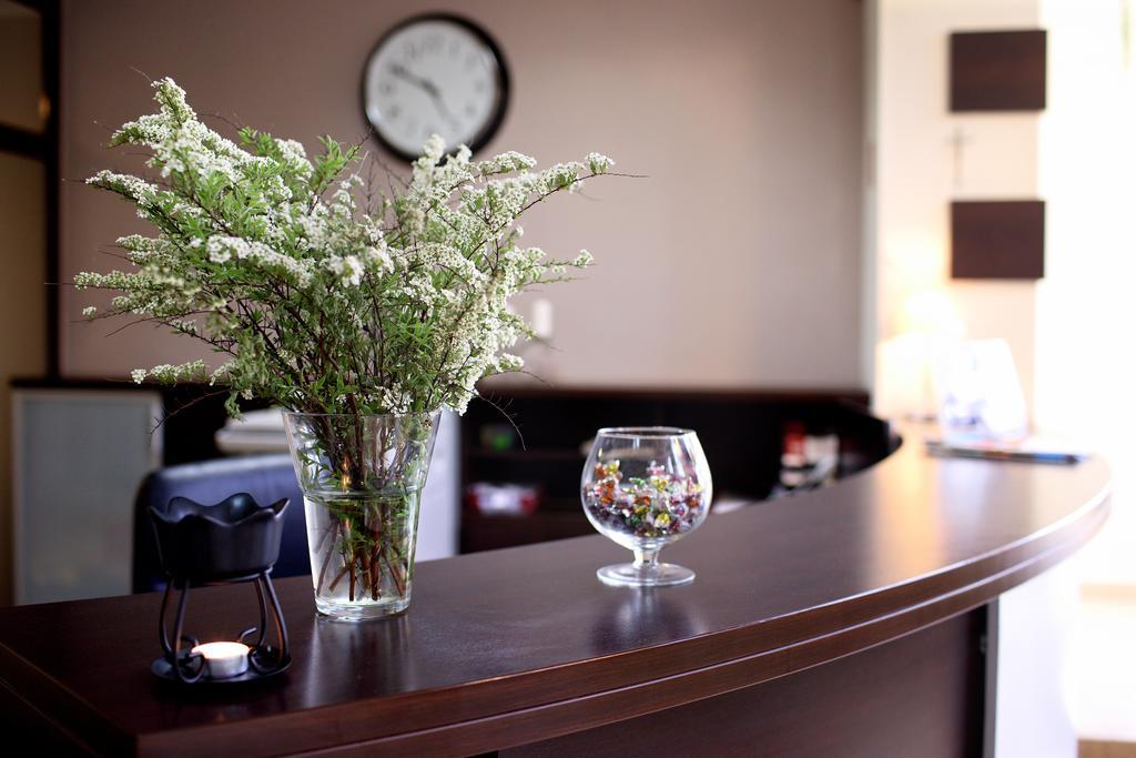 Amadeus Motel Lomza Ngoại thất bức ảnh