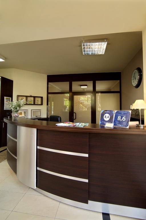 Amadeus Motel Lomza Ngoại thất bức ảnh