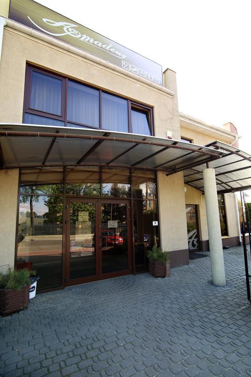 Amadeus Motel Lomza Ngoại thất bức ảnh