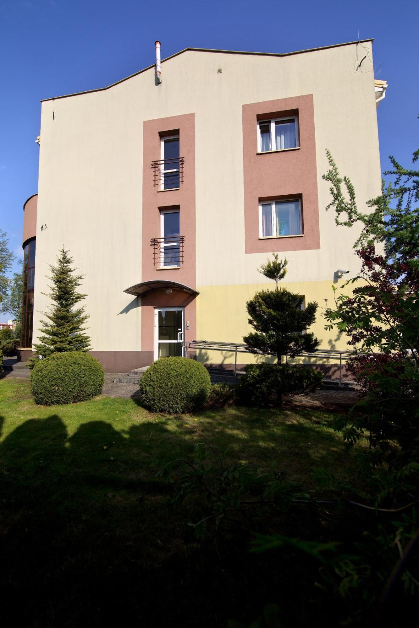 Amadeus Motel Lomza Ngoại thất bức ảnh