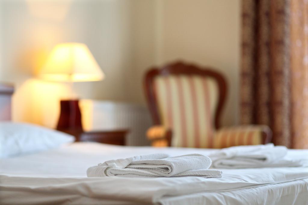 Amadeus Motel Lomza Ngoại thất bức ảnh